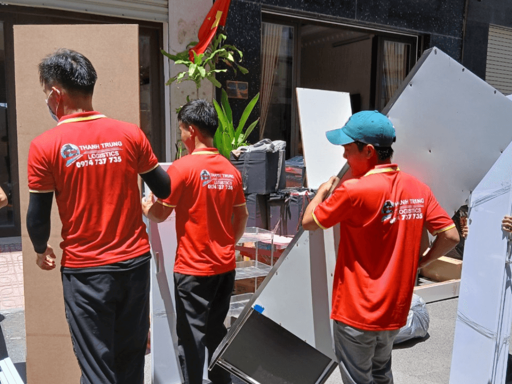 vận chuyển đồ chuyển văn phong 